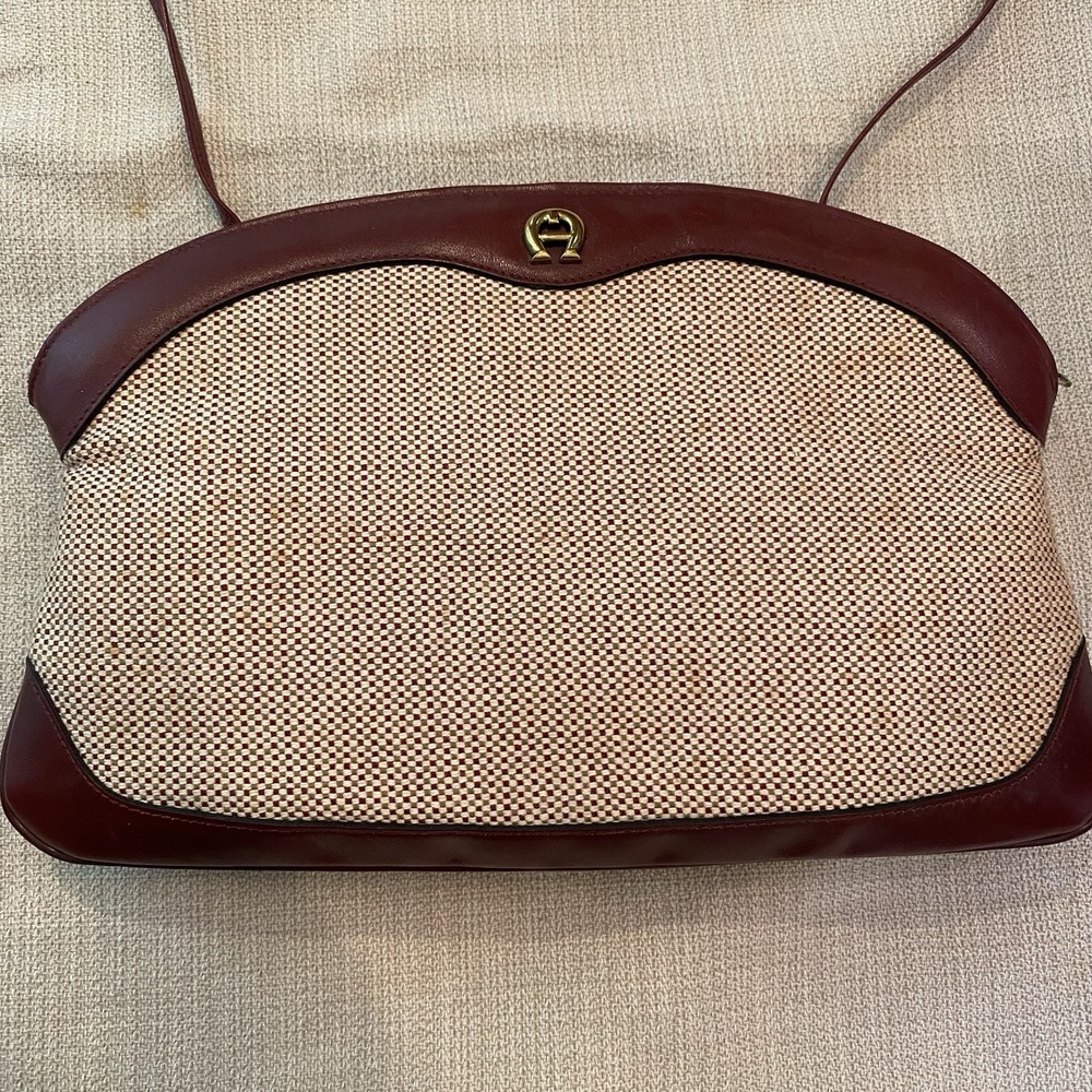 Vtg Etienne Aigner Burgundy Leather Shoulder Bag With Mirror